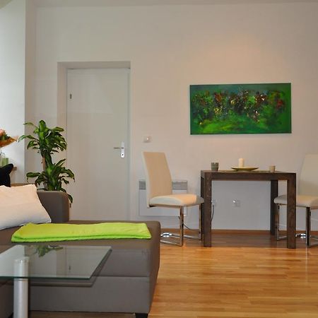 Ferienwohnung Im Univiertel Mit Garten غراتس المظهر الخارجي الصورة