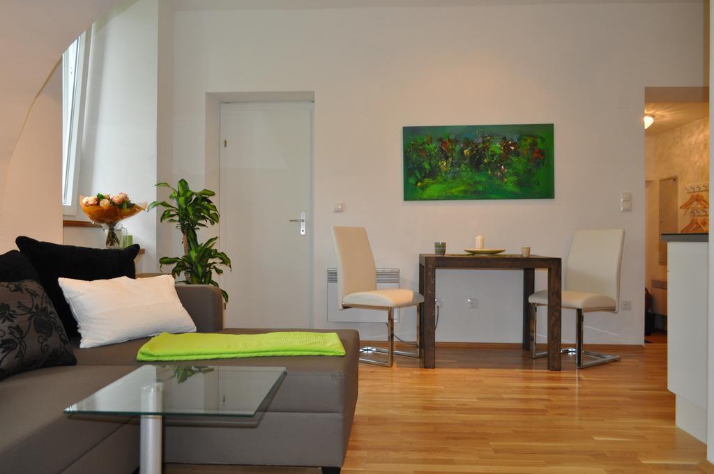 Ferienwohnung Im Univiertel Mit Garten غراتس المظهر الخارجي الصورة